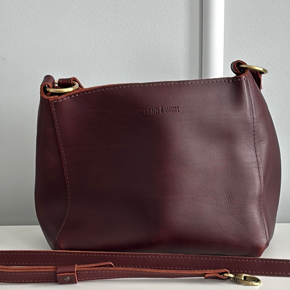 Portland Leather Brown Crossbody Bag